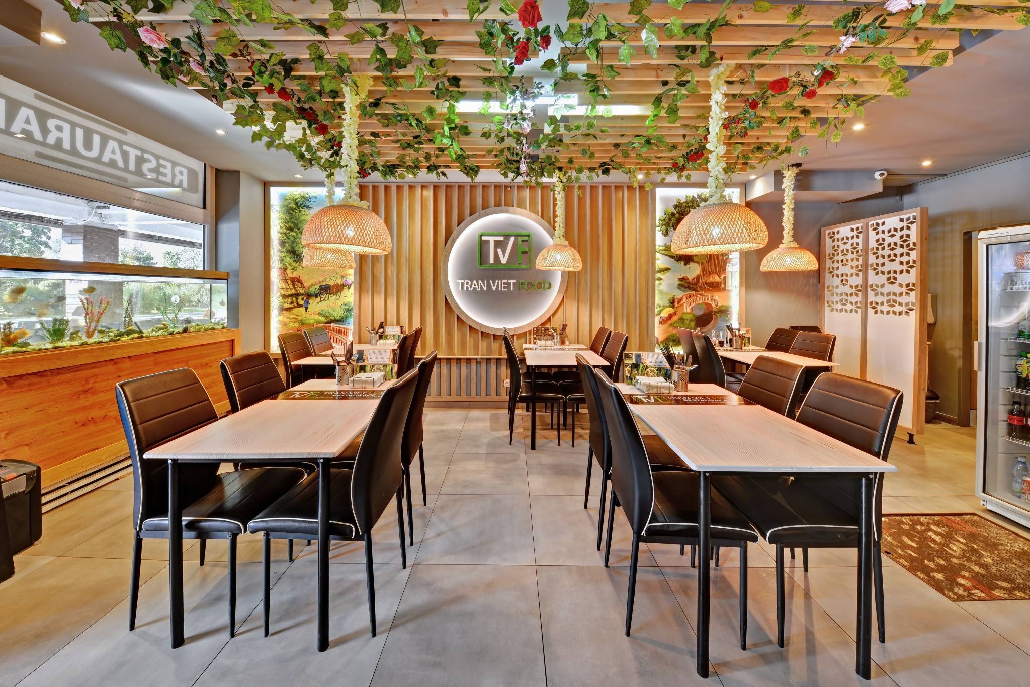 Posezení v restauraci Tran Viet Food